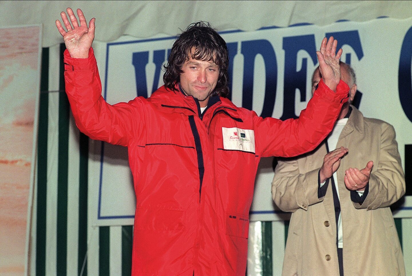 Vendée Globe 1989-1990. Arrivée de Titouan Lamazou, vainqueur de la première édition.